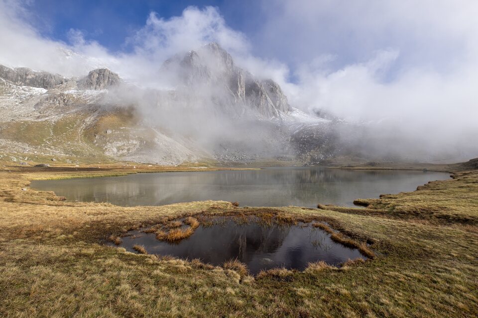 La quiétude nuageuse du lac des Cerces