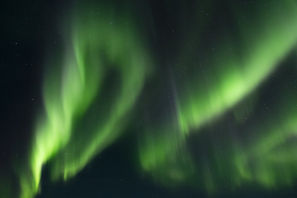 Le ciel norvégien se pare de verts lumineux